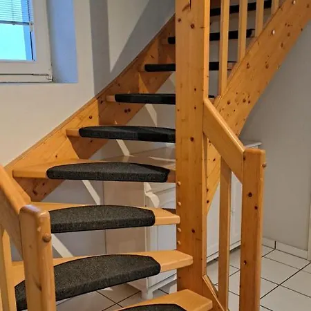 Small Stable - Charmantes Haeuschen Mitten In *