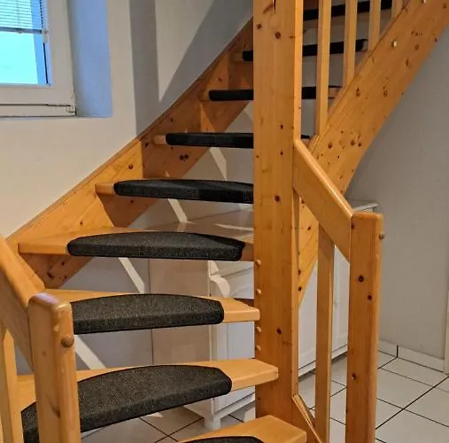 Small Stable - Charmantes Haeuschen Mitten In *